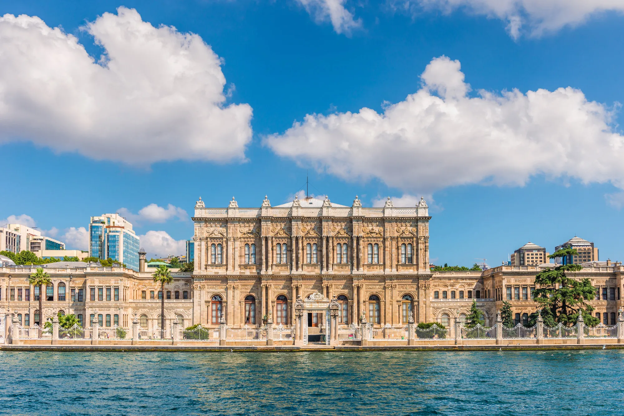 Dolmabahçe Sarayı
